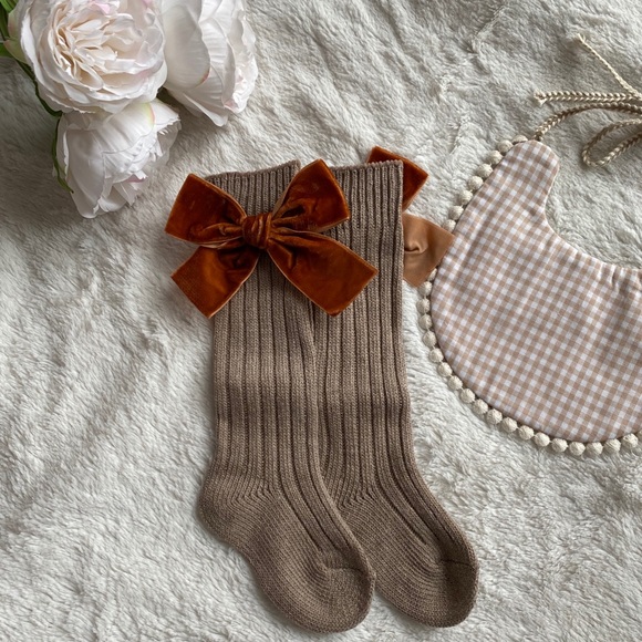 Other - Baby Girl Knee High Socks With Bow